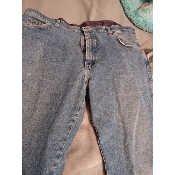 Men's Wrangler Rugged Wear Jeans. 40x29.  Faded Blue Denim. - Picture 3 of 9